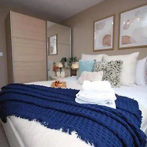 The Observatory By Mia Living 2 Bedroom Overlooking With Free Parking Apartment